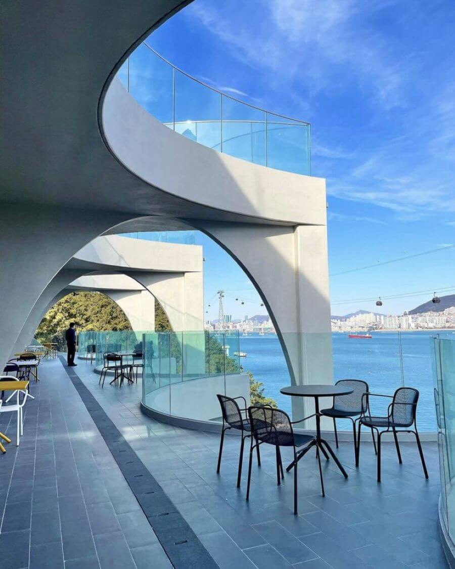 EL16.52 là một trong những quán cafe view biển tuyệt đẹp tại Busan Hàn Quốc