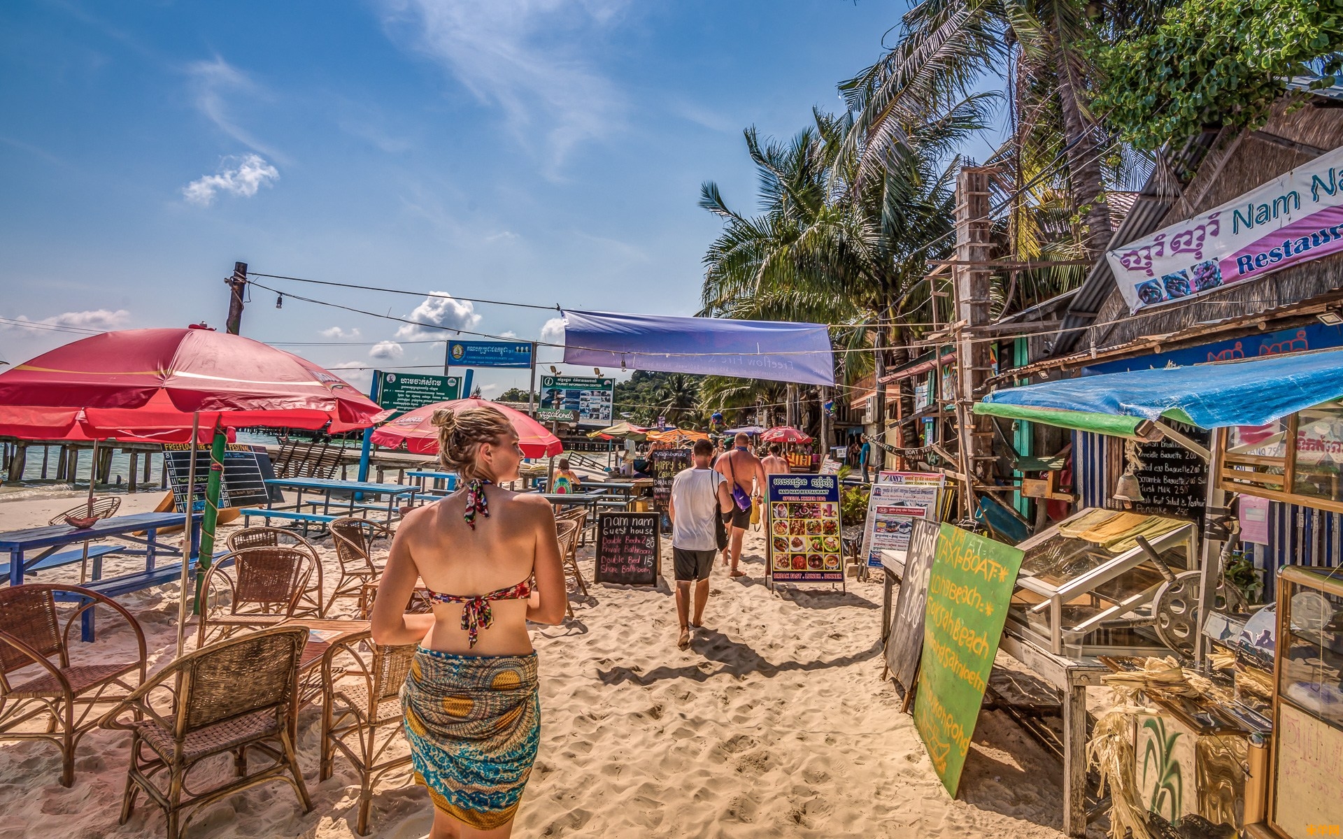 Du lịch Campuchia "quẩy" hết mình tại đảo Koh Rong