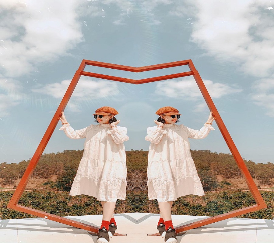 Du lịch Đà Lạt thỏa sức "sống ảo" với cầu bàn tay phiên bản thu nhỏ