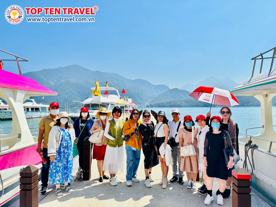 Đoàn khách Top Ten Travel tham quan, khám phá Đài Loan