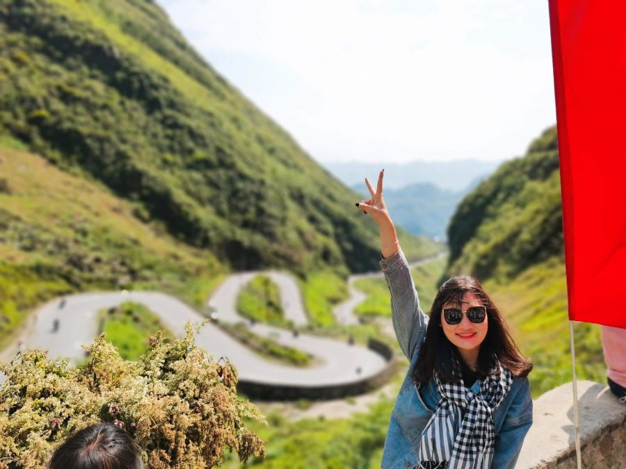 Dốc Thẩm Mã là một trong những con đường cheo leo nổi tiếng