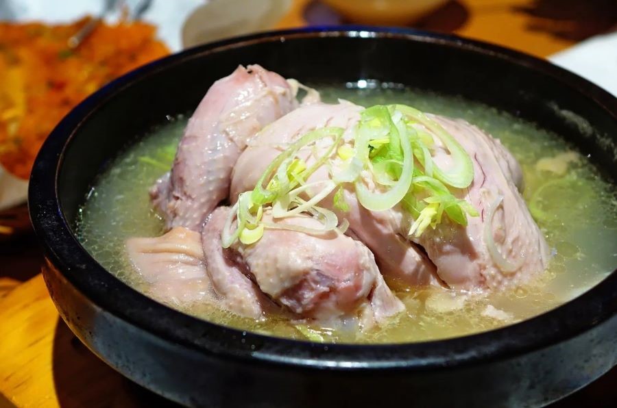 Gà tần sâm - lựa chọn hàng đầu cho những ngày hè oi ả 