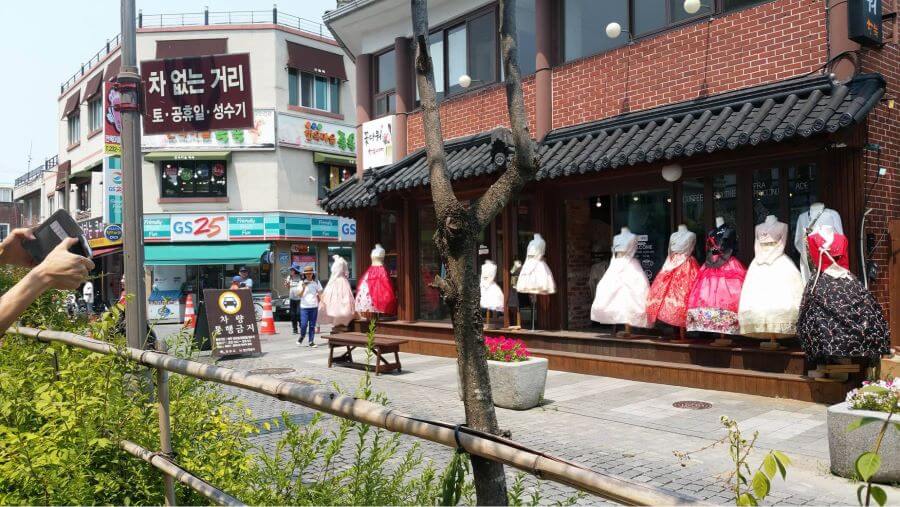 Điểm đặc biệt nhất của chợ Nambu chính là sự kết hợp hài hòa giữa nét truyền thống và hiện đại