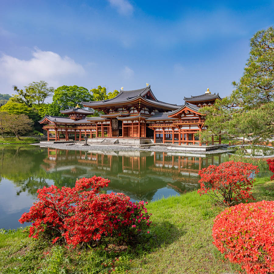 Chùa Byodo-in tọa lạc tại thành phố Uji, Kyoto và được UNESCO công nhận là Di sản Văn hóa Thế giới