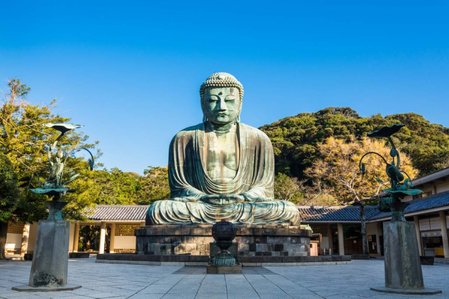 Đại Phật Kamakura, một trong những bức tượng Phật lớn nhất thế giới khi được chế tác bằng đồng