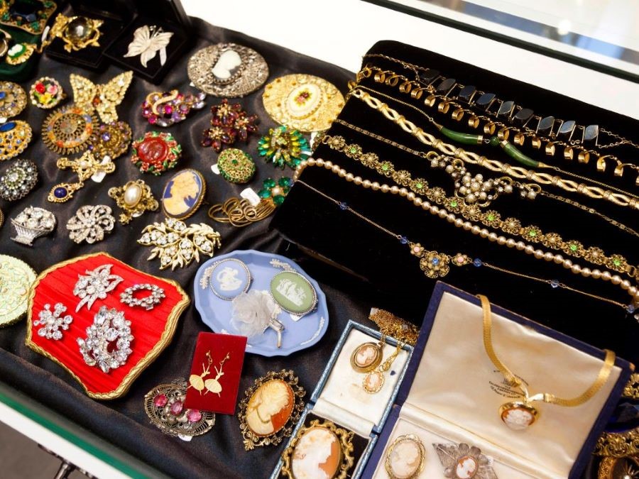 HongKong nổi tiếng với những món trang sức tuyệt đẹp