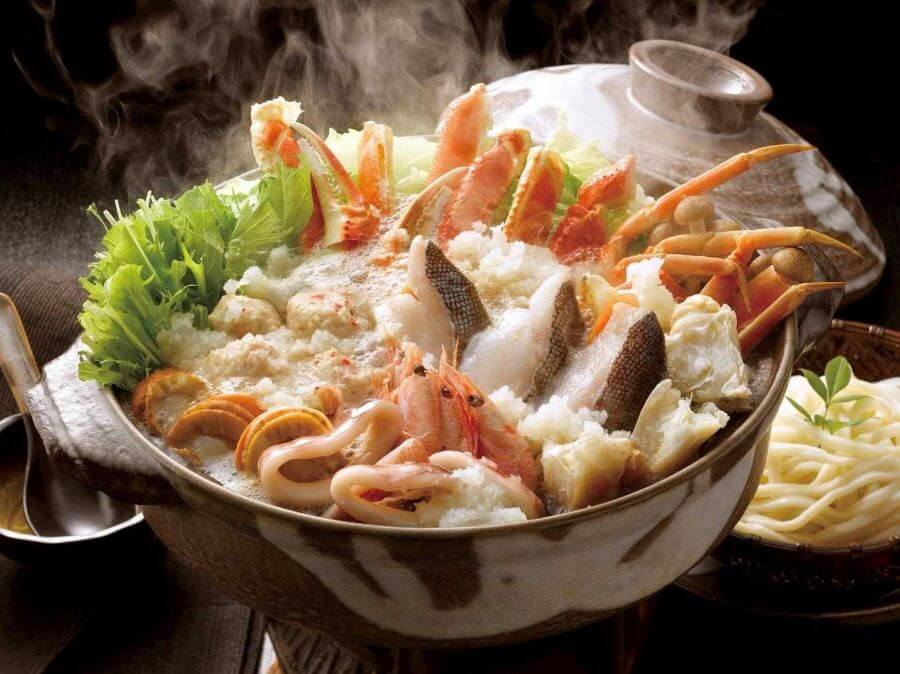 Du lịch Jeju mùa xuân còn hấp dẫn du khách bởi hương vị biển cả đậm đà với các món ăn thơm ngon, hấp dẫn