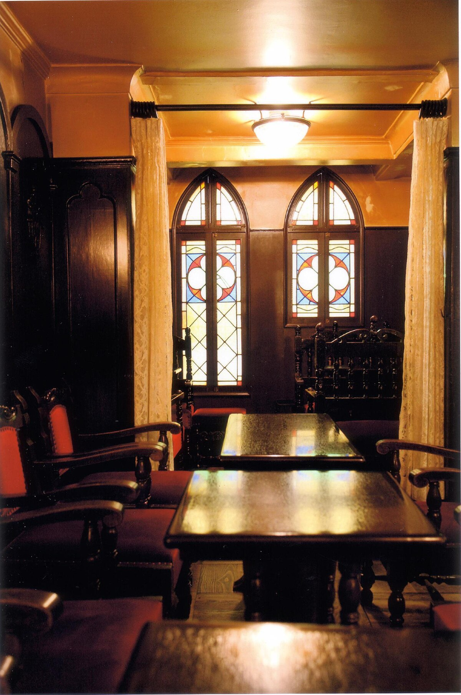 François Kissaten, một quán cà phê mang đậm phong cách Pháp nằm ẩn mình trong những con hẻm nhỏ của Kyoto