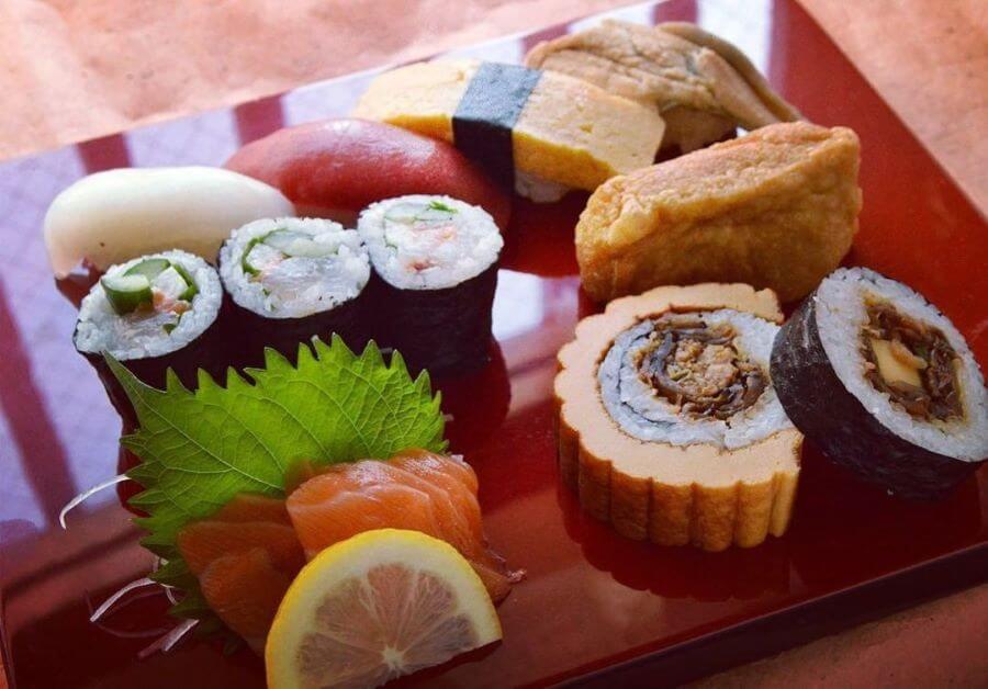 Kyozushi là một trong những đặc sản ẩm thực nổi tiếng của thành phố cổ kính Kyoto xinh đẹp