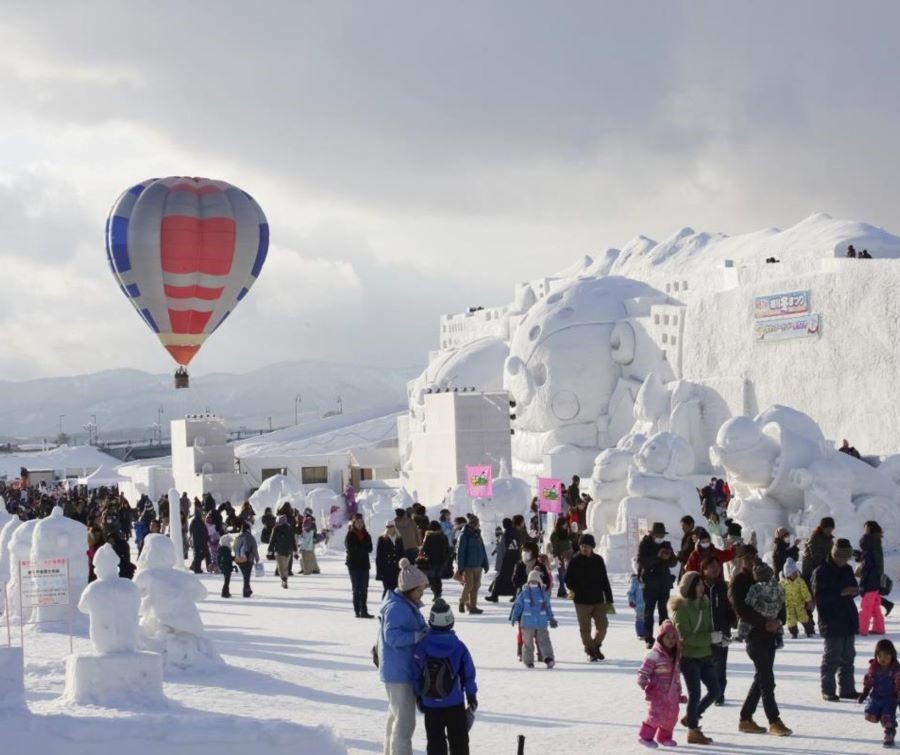 Lễ hội Asahikawa có chủ đề chính là “Lễ hội tuyết, băng và ánh sáng”