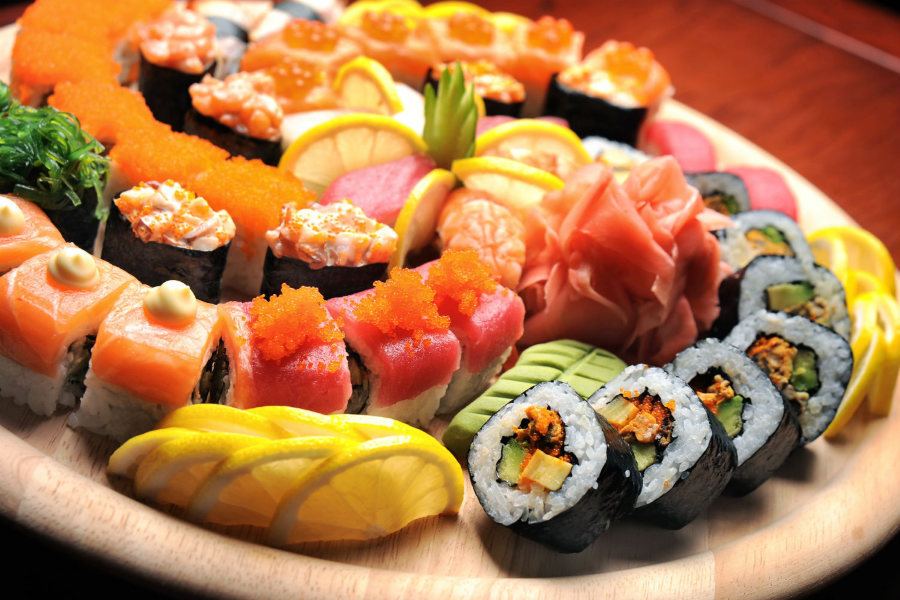 Mỗi miếng sushi là một bản giao hưởng hương vị, đánh thức mọi giác quan và mang đến cho bạn trải nghiệm ẩm thực khó quên