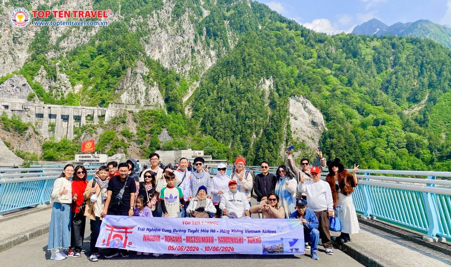 Những vị khách đã tin tưởng và lựa chọn dịch vụ du lịch tại Top Ten Travel