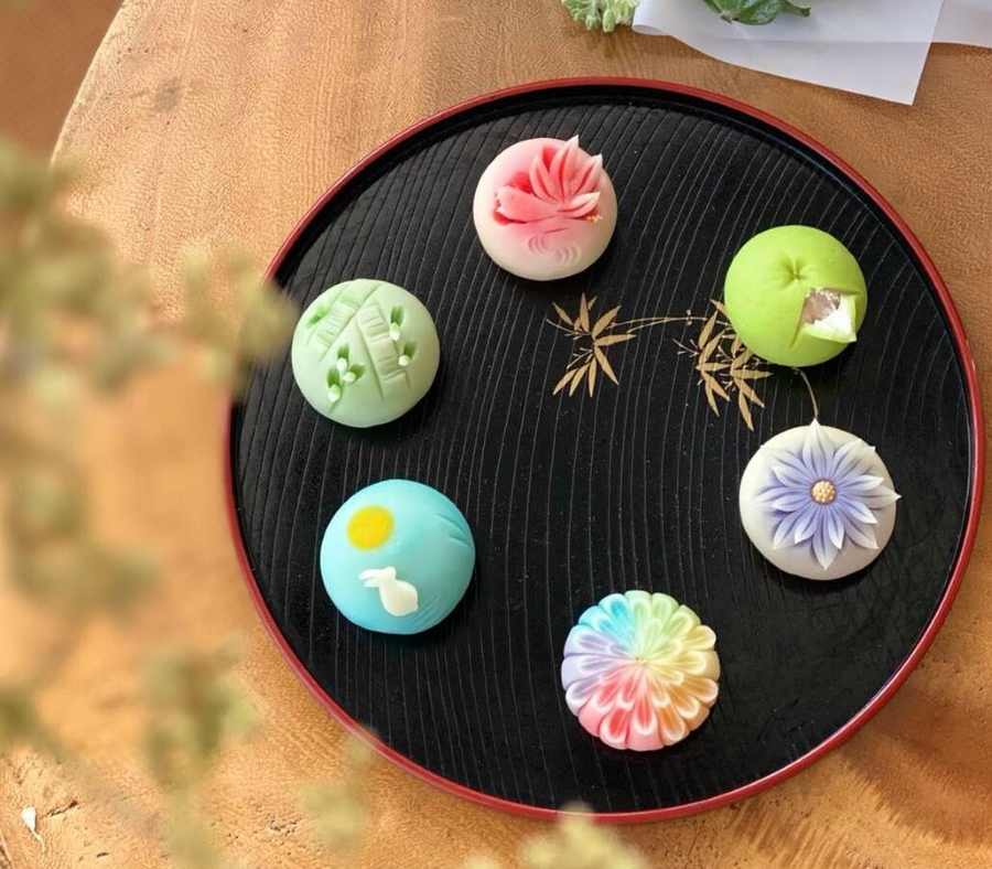 Namagashi là một loại bánh ngọt truyền thống của Nhật Bản