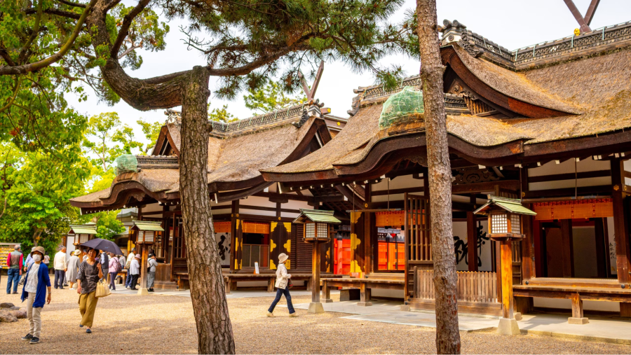 Đền Sumiyoshi Taisha là địa điểm du lịch mà bạn không nên bỏ qua nếu có dịp đến Osaka