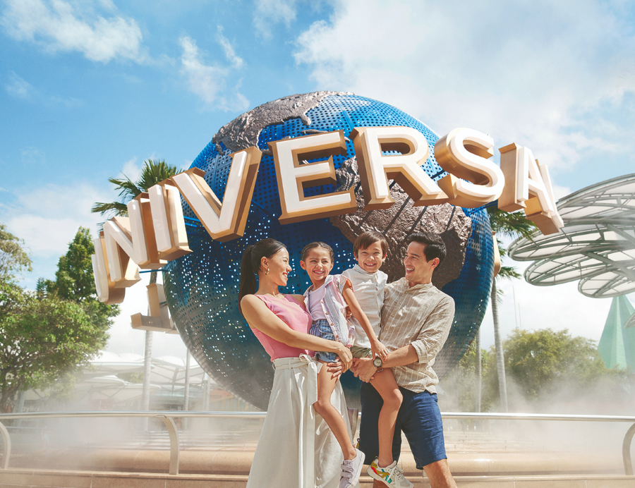 Universal Studios Japan là một trong những công viên chủ đề lớn nhất, thu hút đông đảo du khách đến khám phá