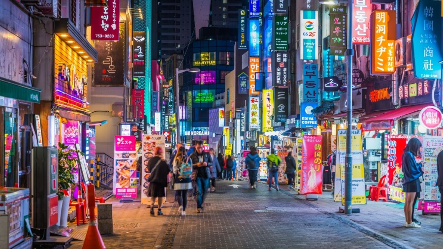 Khu chợ tự do tại Hongdae như một mê cung thu nhỏ, cuốn hút bất cứ ai yêu thích khám phá