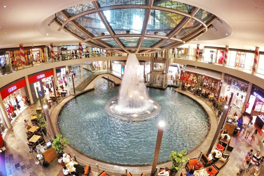 Marina Bay Sands là trung tâm mua sắm xa xỉ đẳng cấp thế giới dành cho giới thượng lưu