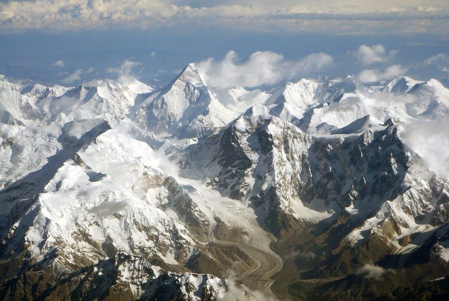 Núi Thiên Sơn sở hữu độ cao lên đến hơn 7439 mét