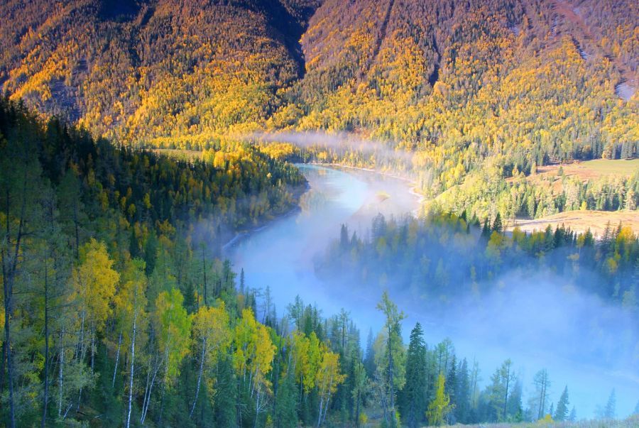 Khung cảnh nên thơ của Tân Cương nhìn từ trên cao