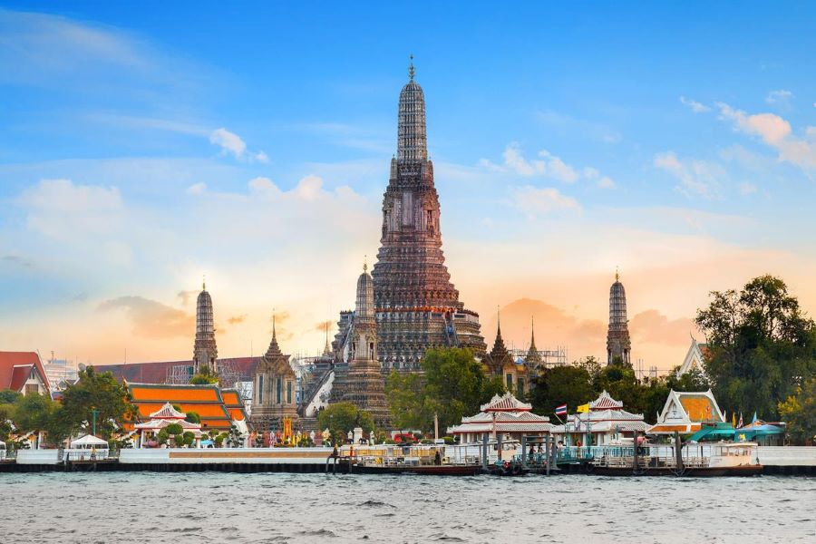 Chùa Wat Arun Thái Lan - Hành trình về xứ Phật linh thiêng tại Thái Lan