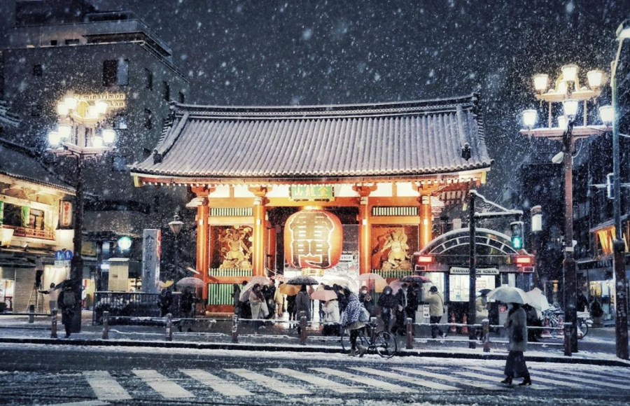 Thành phố Tokyo  được khoác lên mình một tấm áo trắng tinh khôi khi mùa đông đến