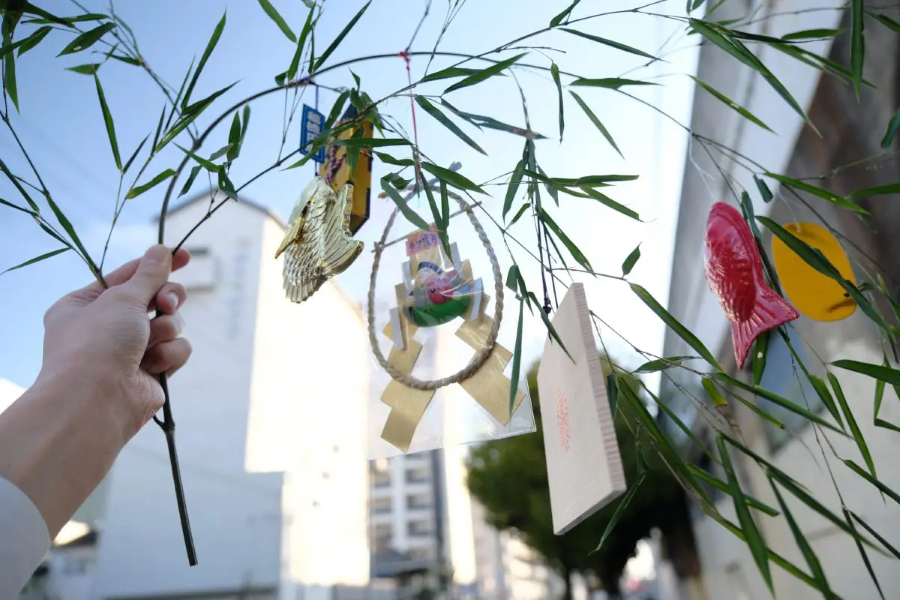 Fukusasa - Cành tre may mắn cho năm mới tại Nhật