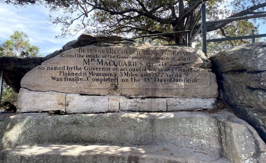 Chiếc ghế đá gắn liền với hình ảnh người phụ nữ quý tộc Anh Quốc có tên Elizabeth