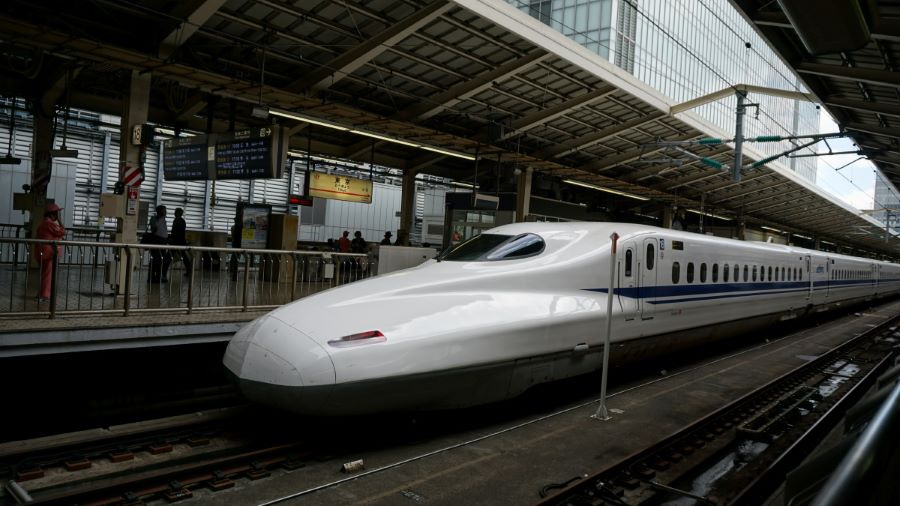 Tàu điện - Phương tiện phổ biến nhất ở Nhật Bản được nhiều du khách lựa chọn khi đến đây du lịch