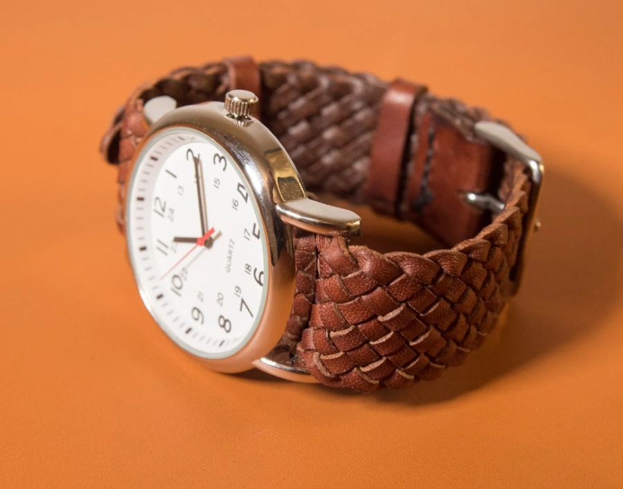 Du khách có thể lựa chọn các sản phẩm thủ công tinh xảo được làm từ da Kangaroo để làm quà tặng