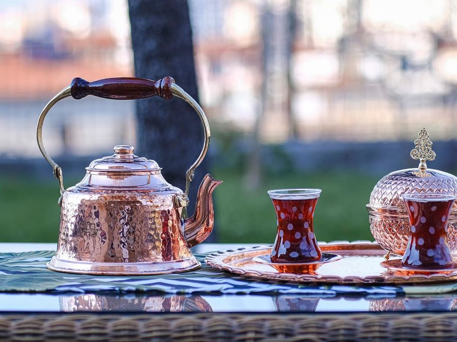 Thiếc - một trong những chất liệu được các nghệ nhân Malaysia vô cùng yêu thích để tạo ra các tác phẩm xinh xắn có giá trị sử dụng