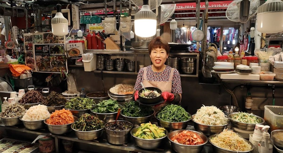 Jamaewonjo Mayak Kimbap đã thu hút đông đảo thực khách khi đi du lịch Hàn Quốc