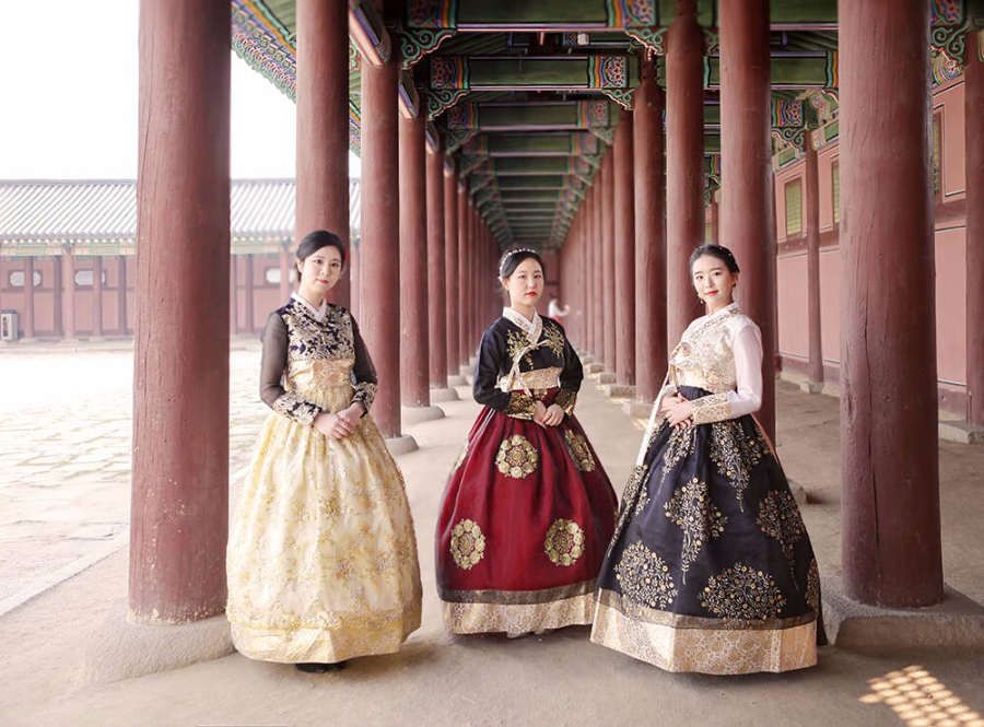 Hanbok mang trong mình một lịch sử lâu đời và phong phú
