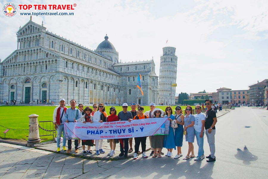 Tháp nghiêng Pisa và Đấu trường la mã Colosseum