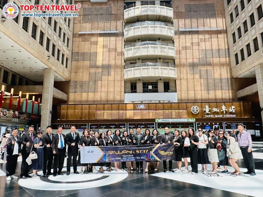 Tour du lịch Đài Loan của nhà Top Ten dừng chân tại nhiều điểm đến hấp dẫn