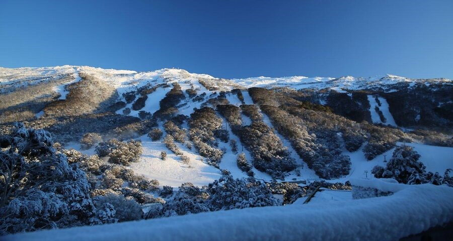 Khám phá các cảnh đẹp của núi tuyết vào mùa Đông là trải nghiệm thú vị