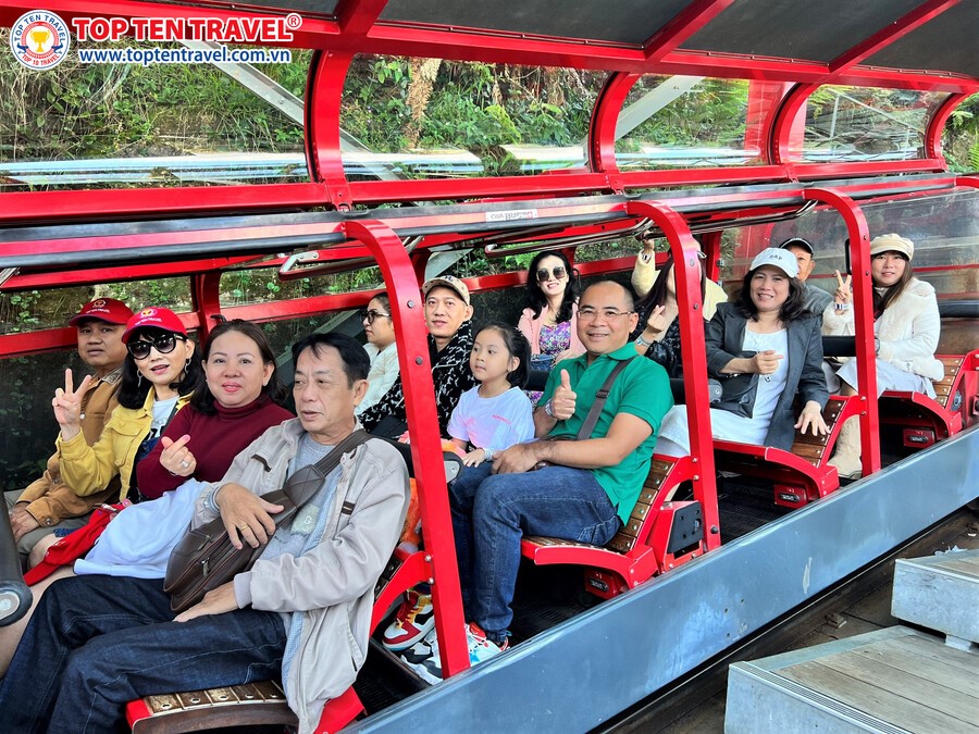 Du khách tham gia hành trình khám phá mùa Đông nước Úc của Top Ten Travel