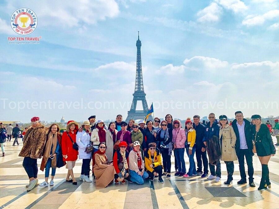 Đoàn khách Top Ten Travel tham quan và khám phá các nước Châu Âu