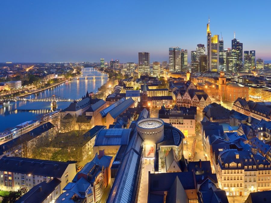 Thành phố Amsterdam về đêm đẹp lung linh và huyền ảo