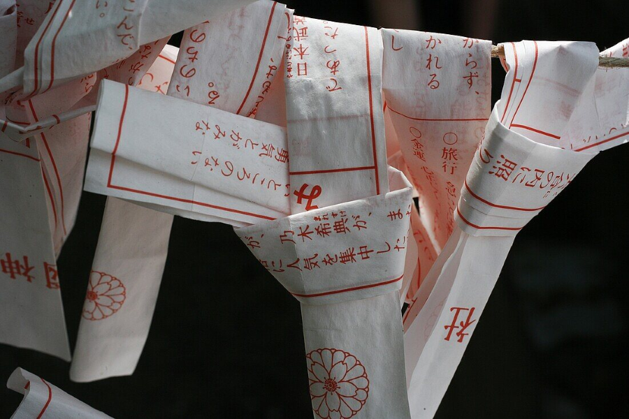 Omikuji là một trong những nét độc đáo trong mỗi dịp Hatsumode
