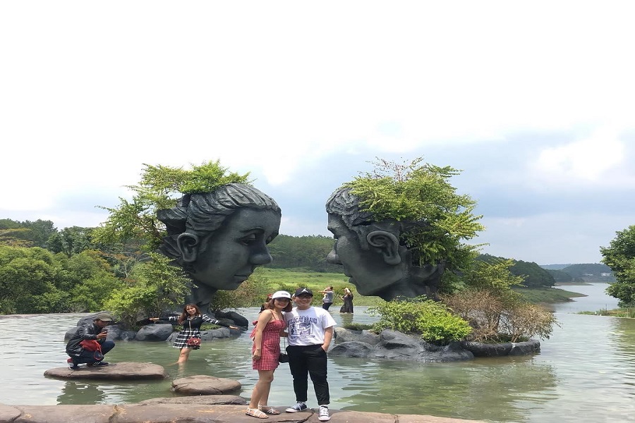 Hồ Vô Cực - Địa điểm check-in cho hội "sống ảo" ở Đà Lạt