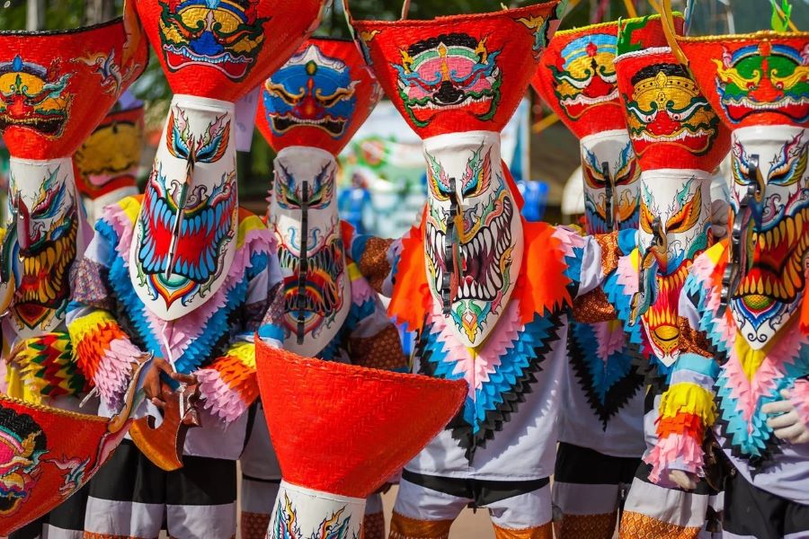 Lễ hội Wan Lai, còn được gọi là Lễ hội cát, là một trong những lễ hội mùa xuân nổi tiếng tại Thái Lan