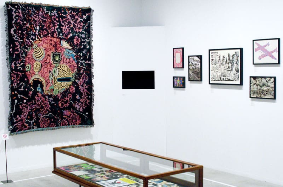 Nhiều tòa nhà cao tầng tại Shibuya thường xuyên tổ chức các triển lãm nghệ thuật thu hút du khách đến khám phá