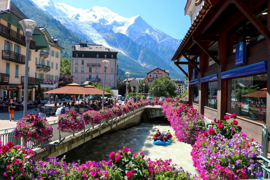 Thị trấn Chamonix từ lâu đã là điểm đến trong mơ của nhiều du khách khi đi du lịch Pháp