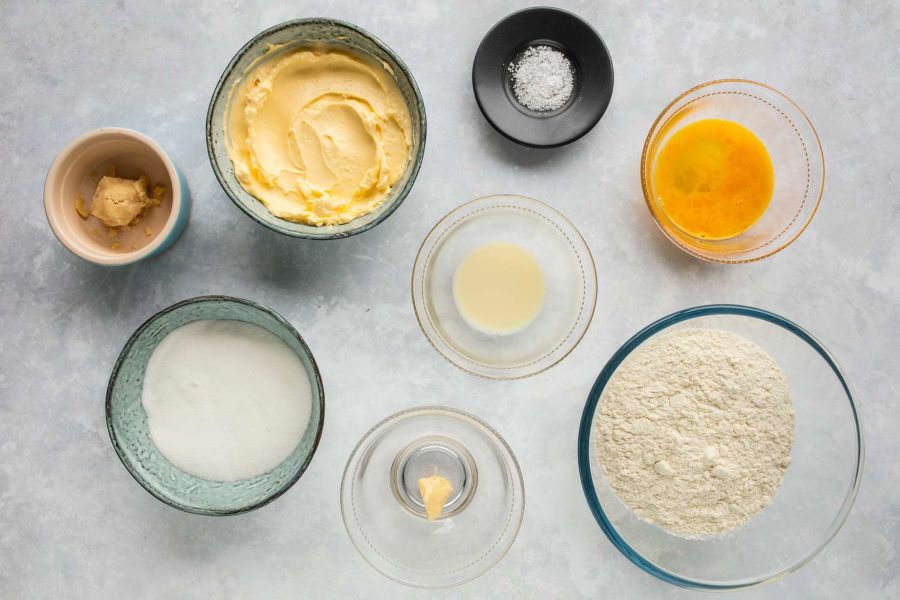 Một số nguyên liệu cần có để làm bánh Stroopwafels thơm ngon và chuẩn vị Hà Lan