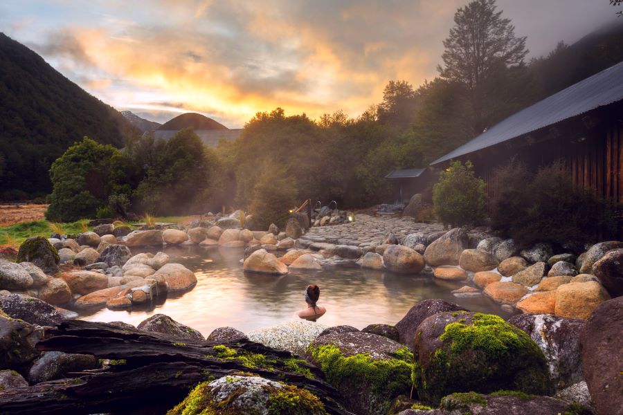 Tắm khoáng Onsen - Một trong những trải nghiệm mang đậm nét văn hoá Nhật Bản