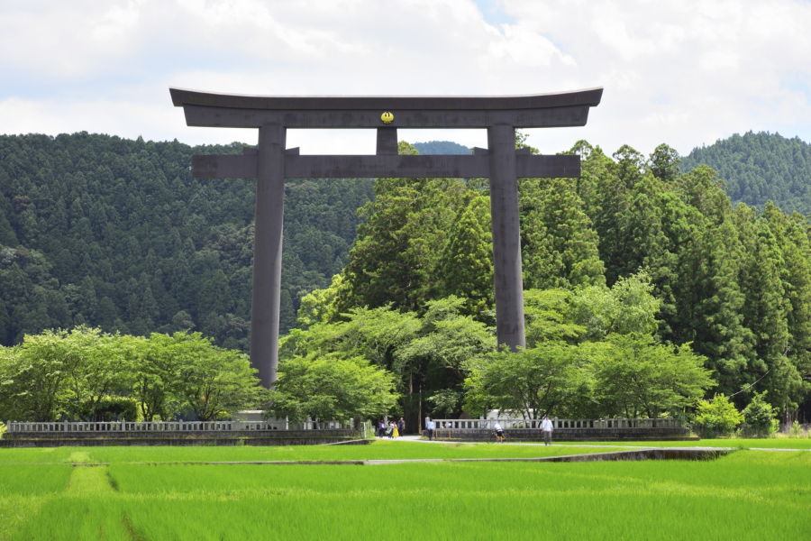 Khi nhắc đến những chiếc cổng Torii nổi tiếng tại đất nước mặt trời mọc thì làm sao có thể bỏ qua Oyunohara Torii