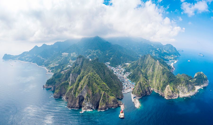 Đảo Ulleungdo - tọa độ lý tưởng dành cho những tâm hồn ưa mộng mơ, muốn được hòa mình vào không gian rộng lớn và yên bình của thiên nhiên
