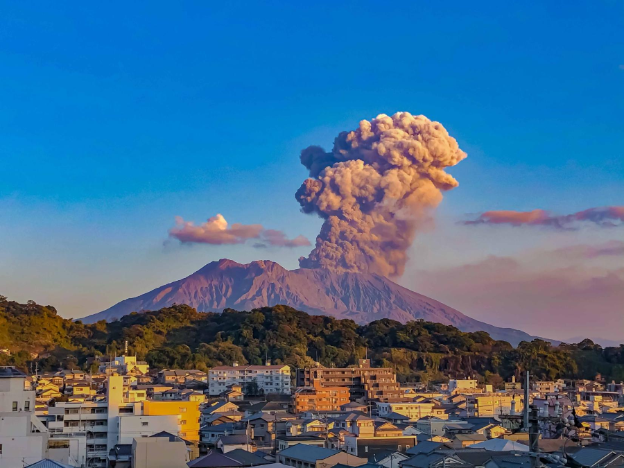 Sakurajima là một trong những ngọn núi lửa hoạt động mạnh nhất thế giới