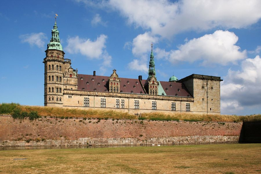 Khám phá Lâu đài Kronborg nổi tiếng tại Đan Mạch