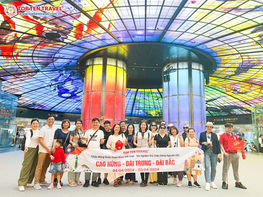 Trạm tàu điện ngầm MRT Fomosa Boulevard không chỉ là điểm giao thông quan trọng mà còn là một kiệt tác kiến trúc và nghệ thuật đầy ấn tượng